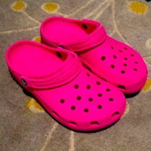 Pre owned condition Crocs. Size 8 women, size 6 mens. Fair condition